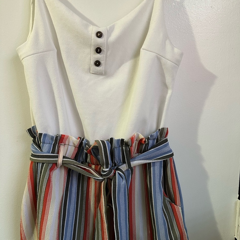 J for Justify Elegant White Top